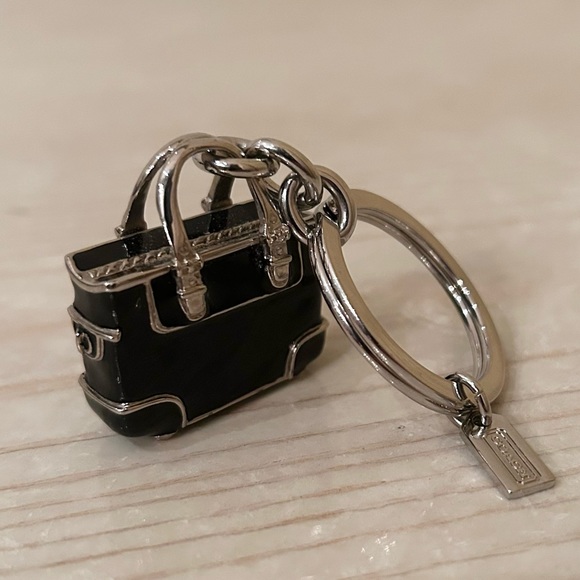 VINTAGE. NEVER USED Coach Handbag / Purse Keychain. VERY RARE. - Picture 2 of 15